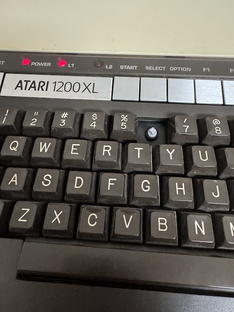1200XL_TasteInnen.JPG